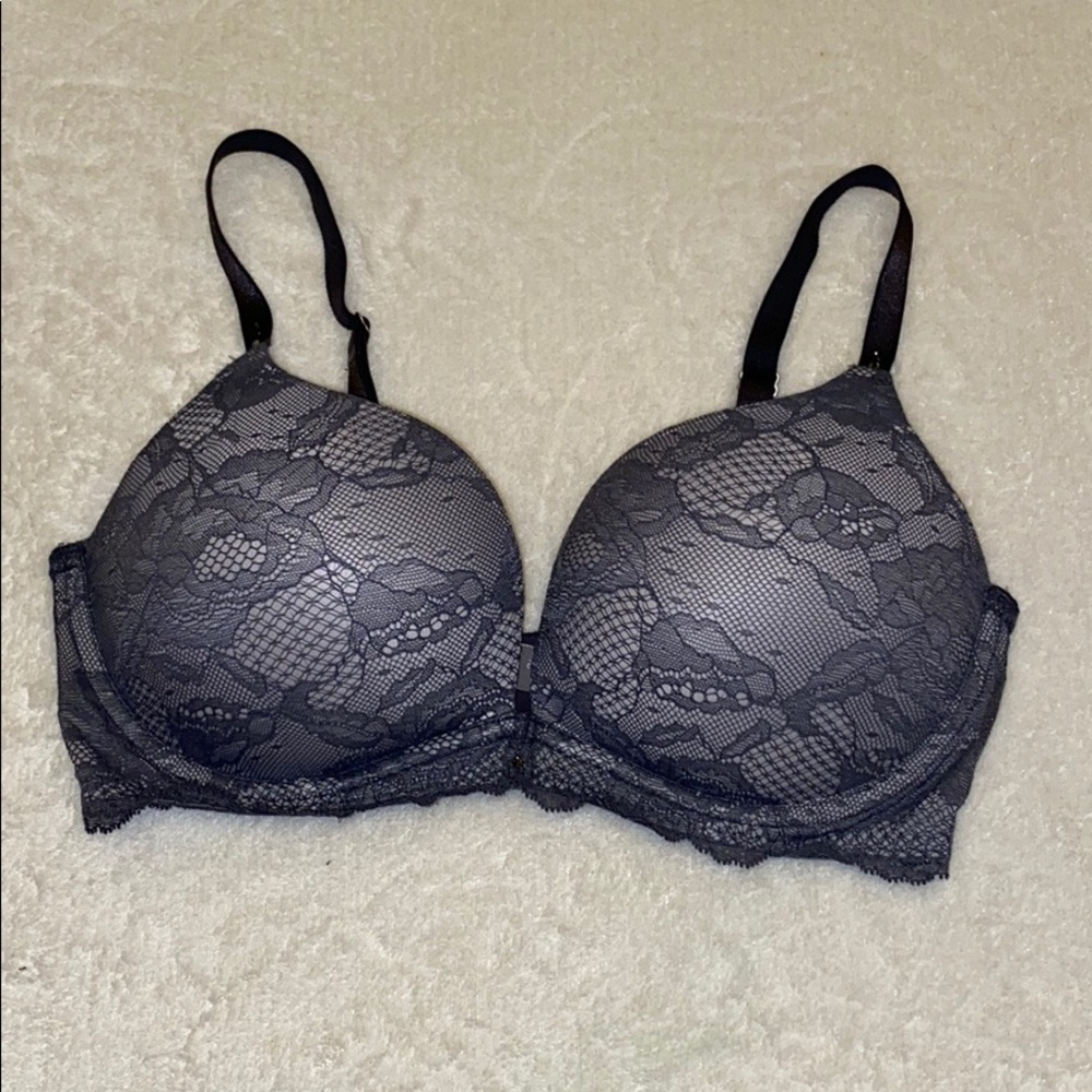 Victoria’s Secret Lace Biofit Push up Bra sz 34D